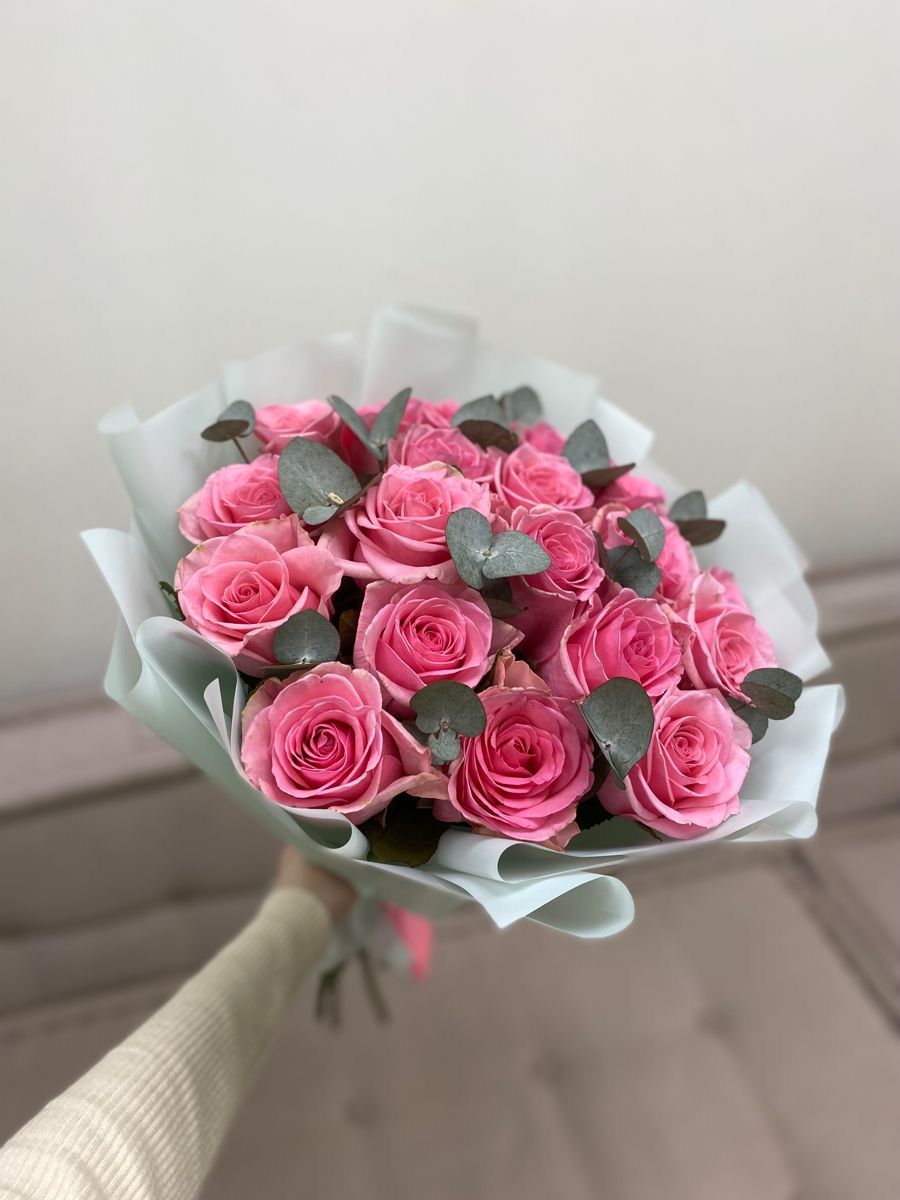 Pink roses bouquet- 19 stems of fresh roses just for 115 AED !!- online Flower delivery in Dubai