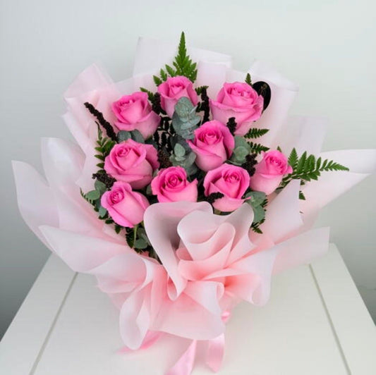 9 stems - pink flower bouquet - Dubai free flower Delivery