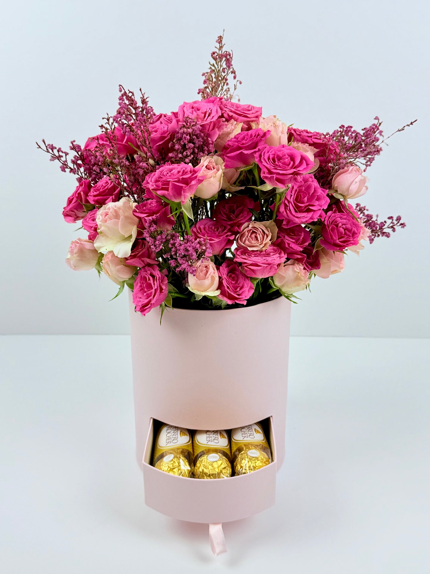 Bloom Lab Signature Pink Roses with Chocolate Gift Box