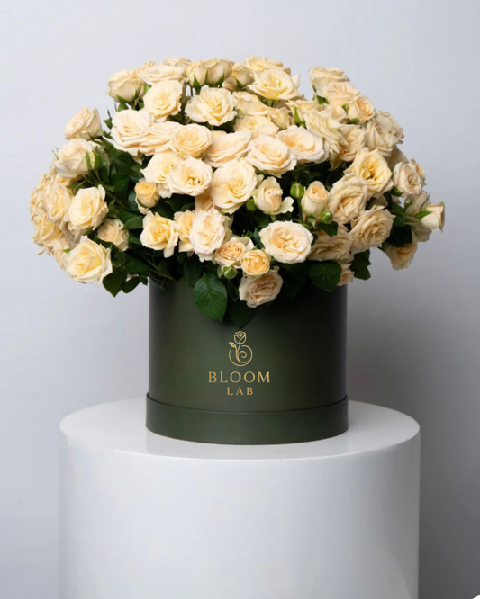 Flower box with Creamy Spray roses – UAE flower delivery